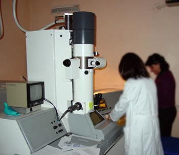 elektron-mikroskobu